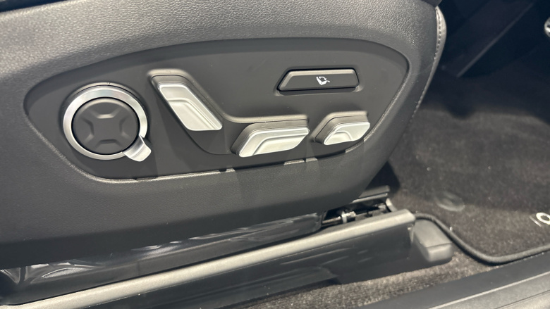 Hyundai IONIQ 9 226kW Calligraphy 110kWh 5dr AWD Auto Electric Estate